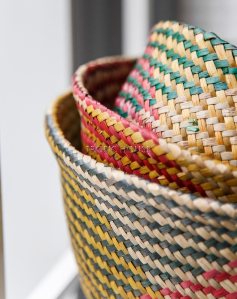 Корзина средняя цветная